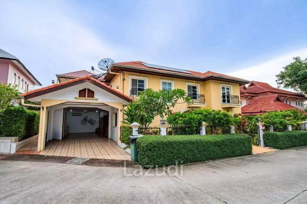 6 Bedrooms 7 Bathrooms 420 SQ.M. El Grande
