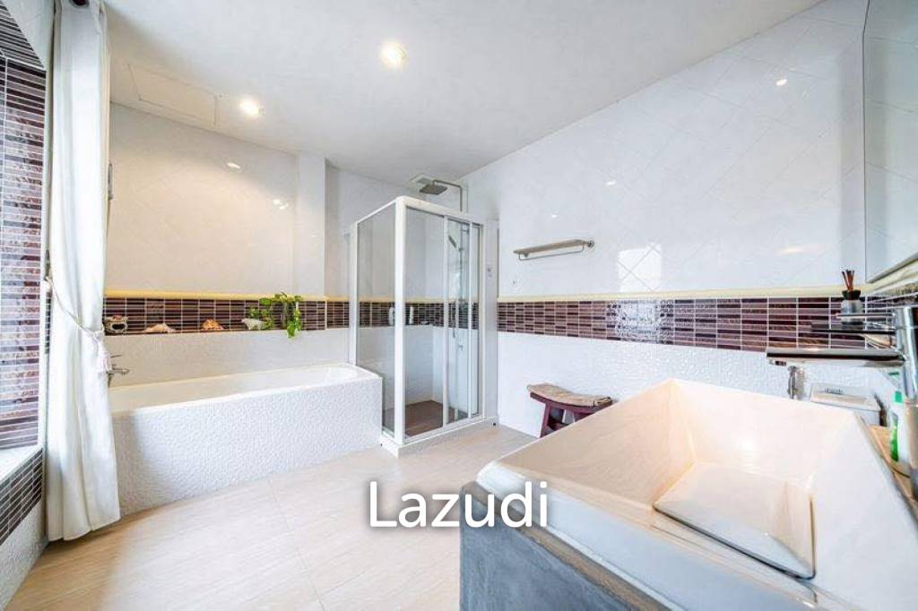 6 Bedrooms 7 Bathrooms 420 SQ.M. El Grande