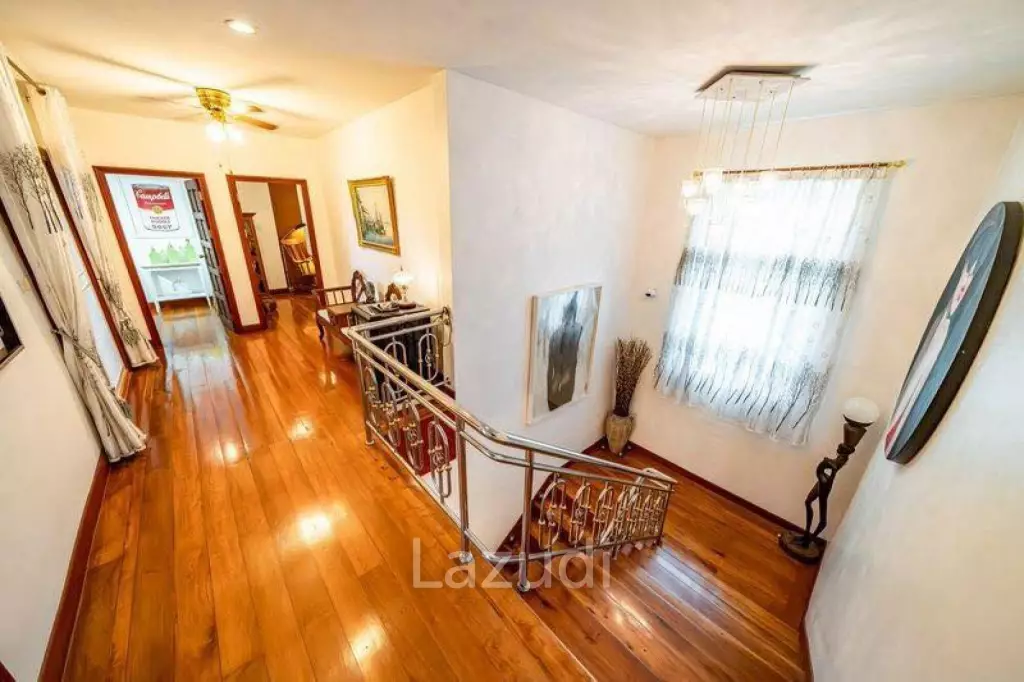 6 Bedrooms 7 Bathrooms 420 SQ.M. El Grande