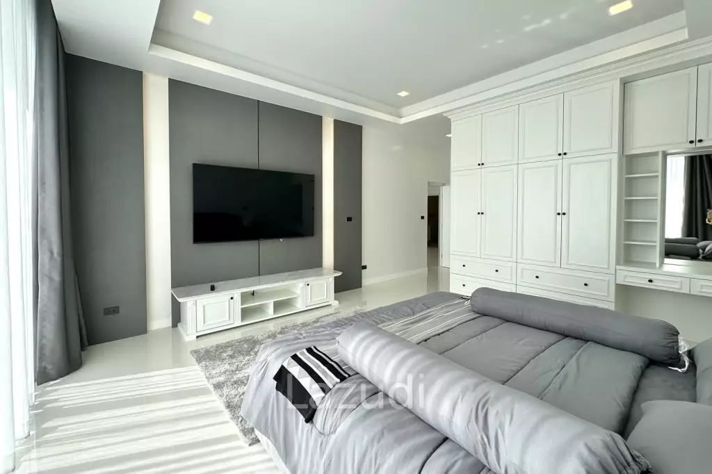 3 Bedrooms 3 Bathrooms 156.14 SQ.M. Huay Yai Park Villas