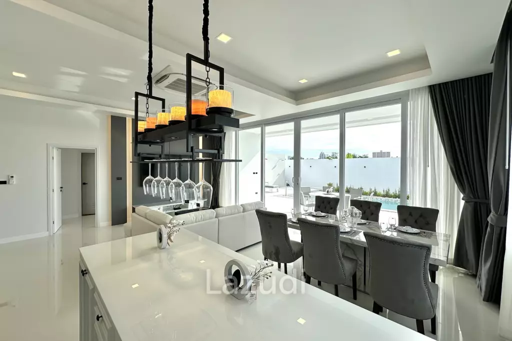3 Bedrooms 3 Bathrooms 156.14 SQ.M. Huay Yai Park Villas