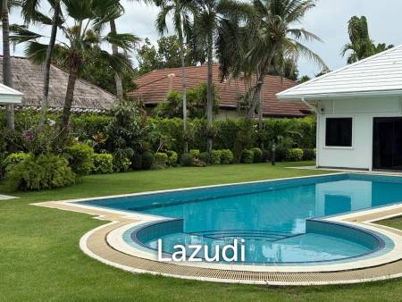 Absolute Beachfront Luxury Mansion in Cha am