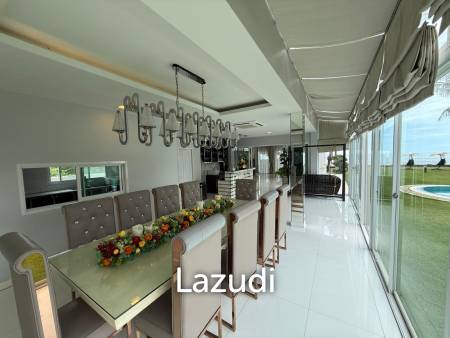 Absolute Beachfront Luxury Mansion in Cha am