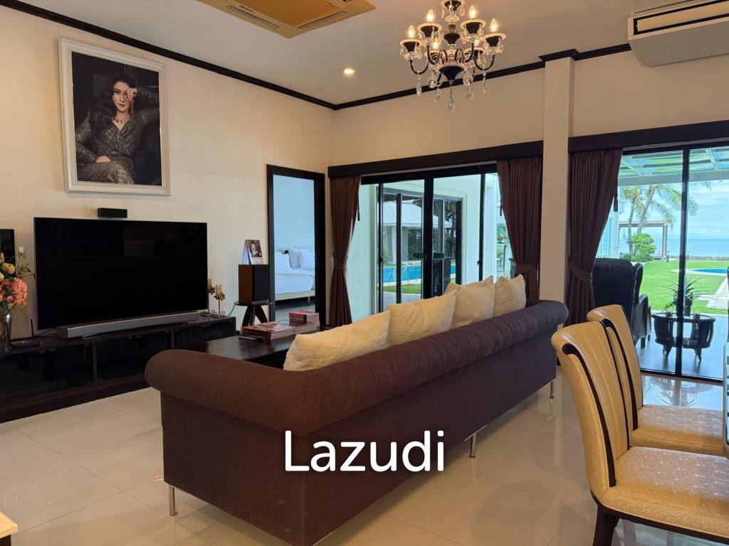 Absolute Beachfront Luxury Mansion in Cha am