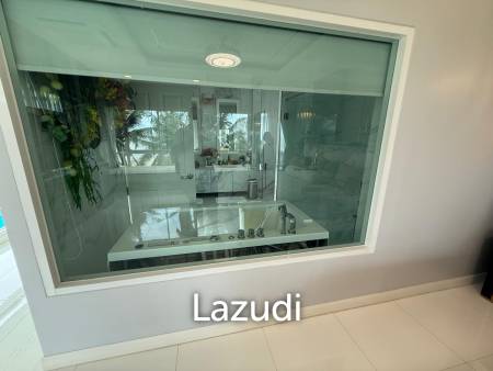 Absolute Beachfront Luxury Mansion in Cha am