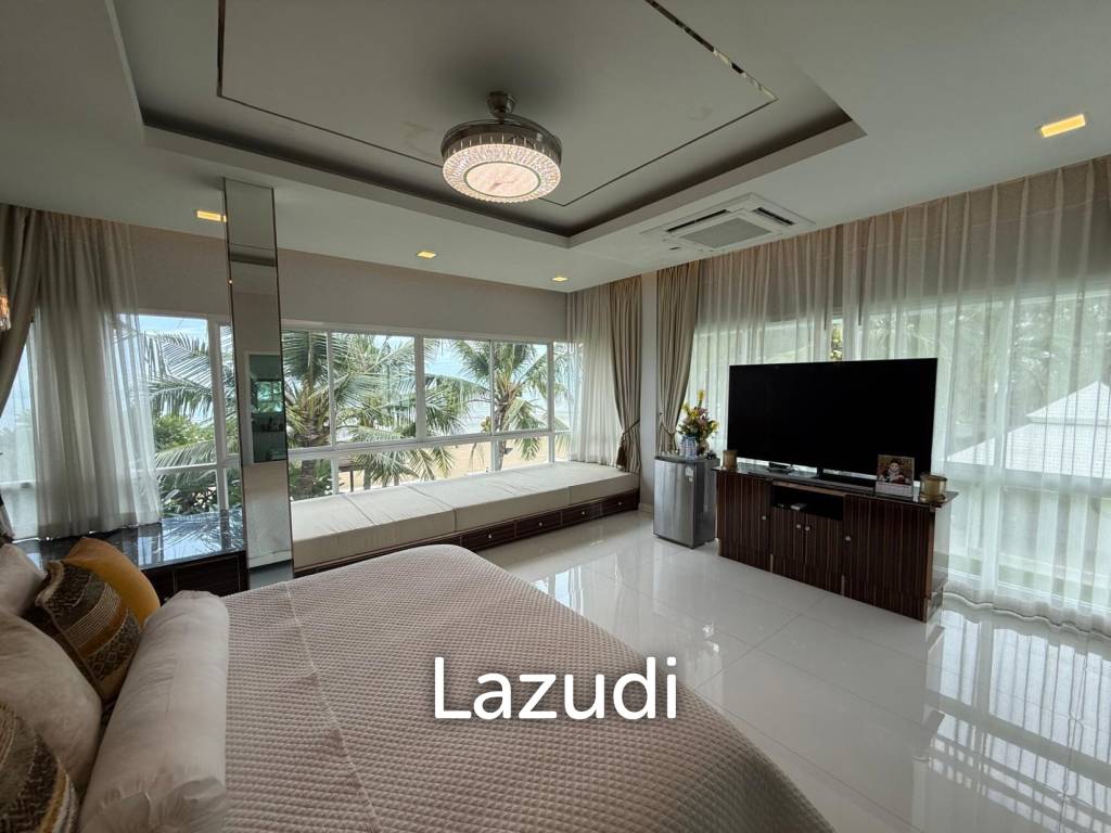 Absolute Beachfront Luxury Mansion in Cha am