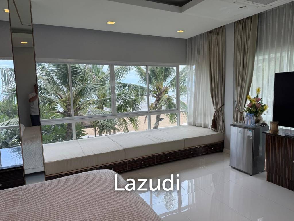 Absolute Beachfront Luxury Mansion in Cha am
