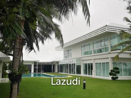 Absolute Beachfront Luxury Mansion in Cha am