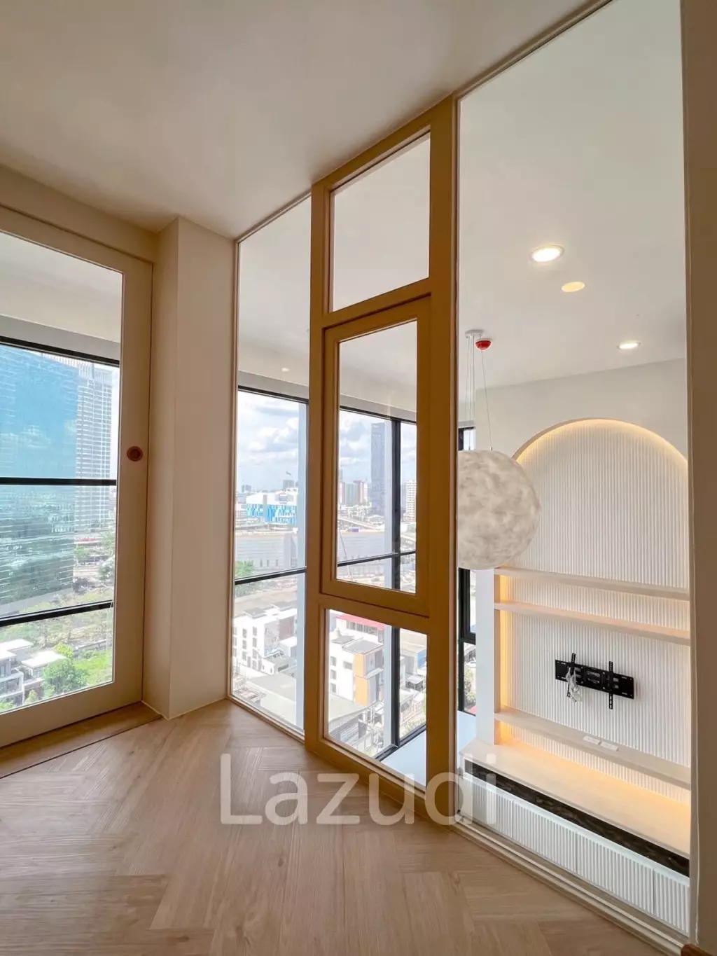 1 Bedroom  1 Bathroom 50 SQ.M KnightsBridge Space Ratchayothin