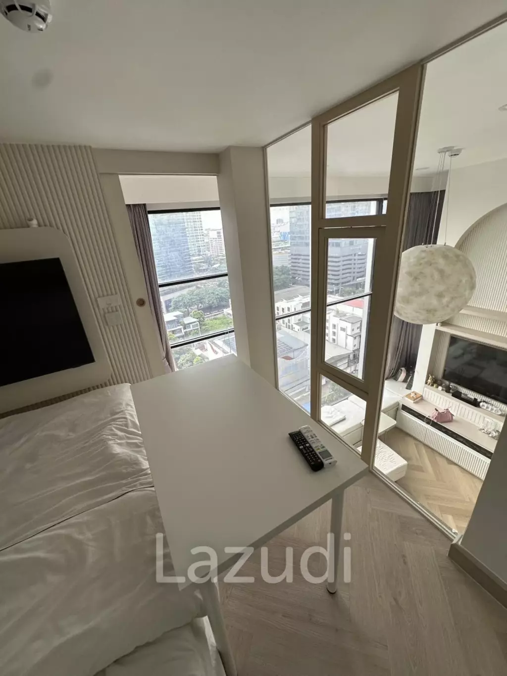 1 Bedroom  1 Bathroom 50 SQ.M KnightsBridge Space Ratchayothin