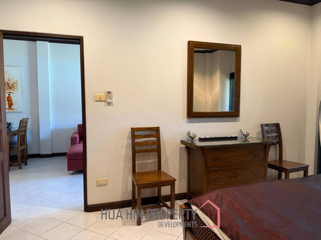 Pool and Mountain view 2 bed Townhouse