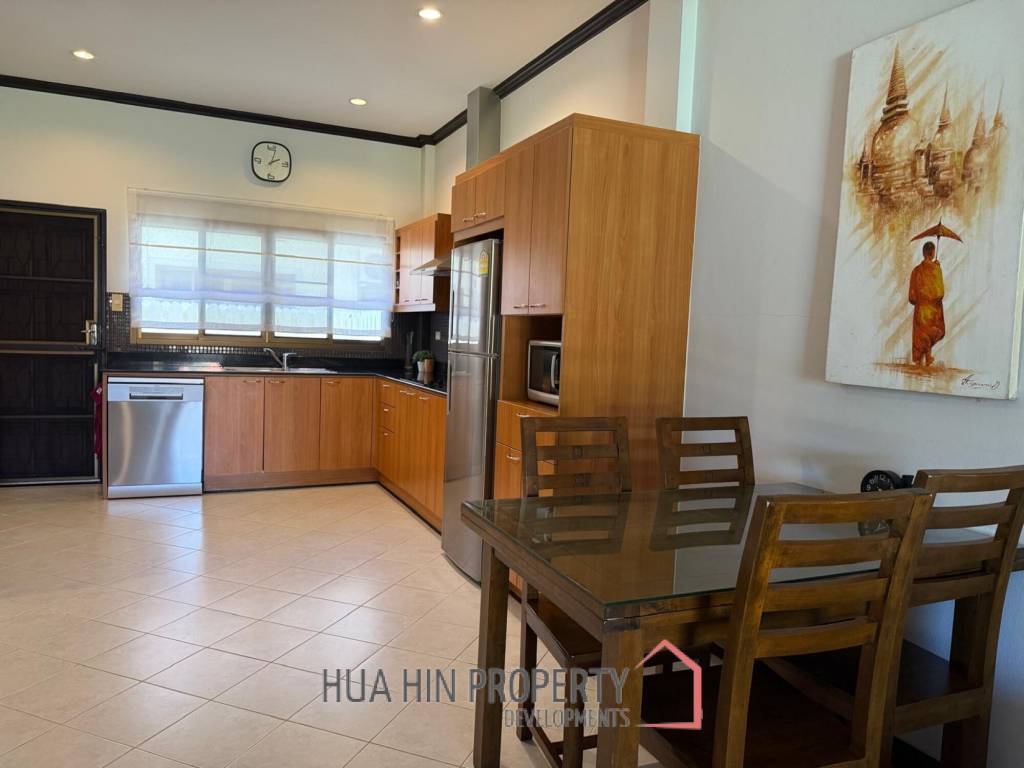 Pool and Mountain view 2 bed Townhouse