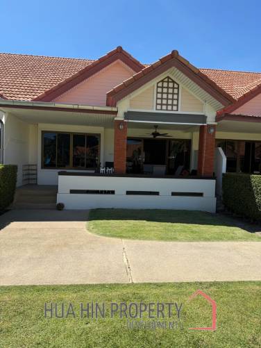 Pool and Mountain view 2 bed Townhouse