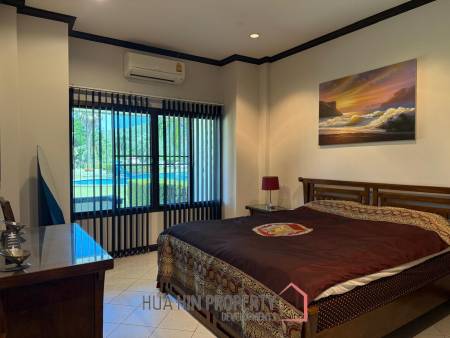 Pool and Mountain view 2 bed Townhouse