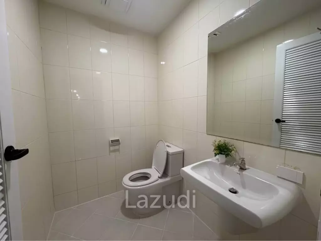 3 Bedroom 3 bathroom Condo 230 Sqm. at The Master Centrium Asoke Sukhumvit