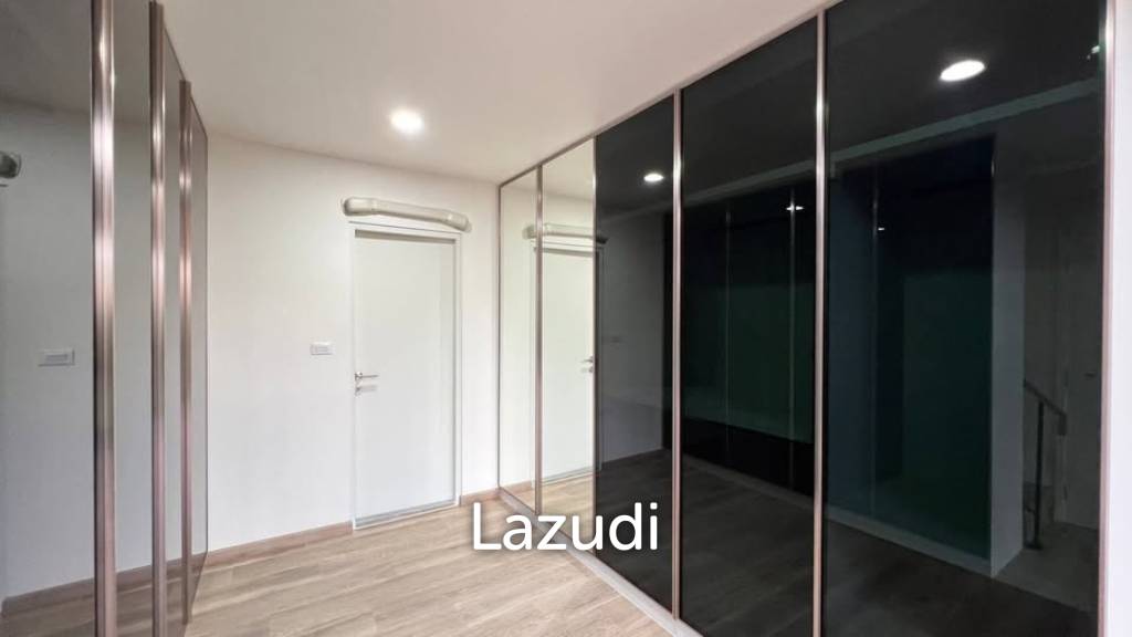3 bedroom 4 bathroom Townhouse 212 Sqm. at Demi Sathu 49