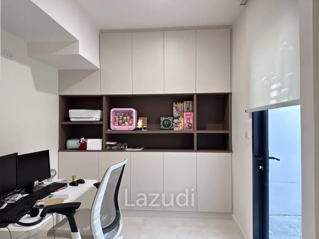 3 bedroom 4 bathroom Townhouse 212 Sqm. at Demi Sathu 49