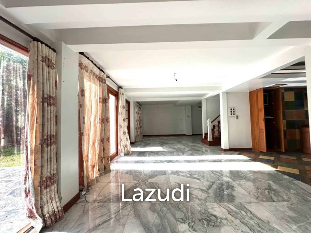 3 Beds 3 Baths 800 SQ.M. House In Pratumnak Hill