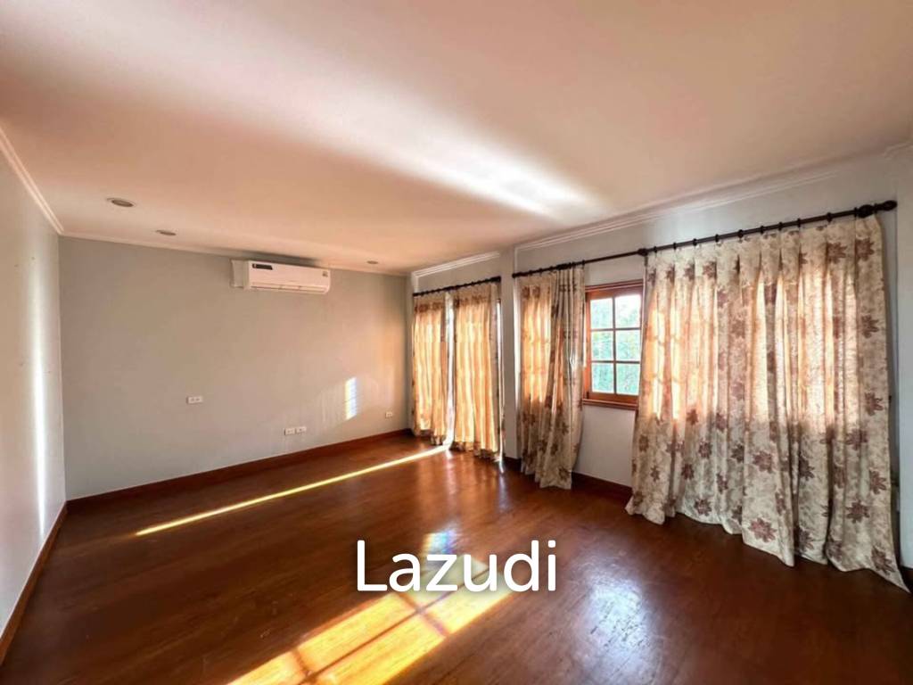 3 Beds 3 Baths 800 SQ.M. House In Pratumnak Hill