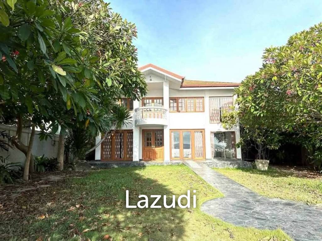 3 Beds 3 Baths 800 SQ.M. House In Pratumnak Hill
