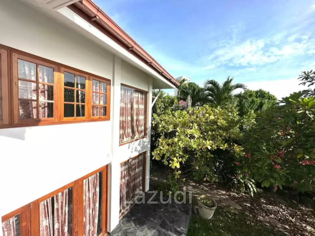 3 Beds 3 Baths 800 SQ.M. House In Pratumnak Hill