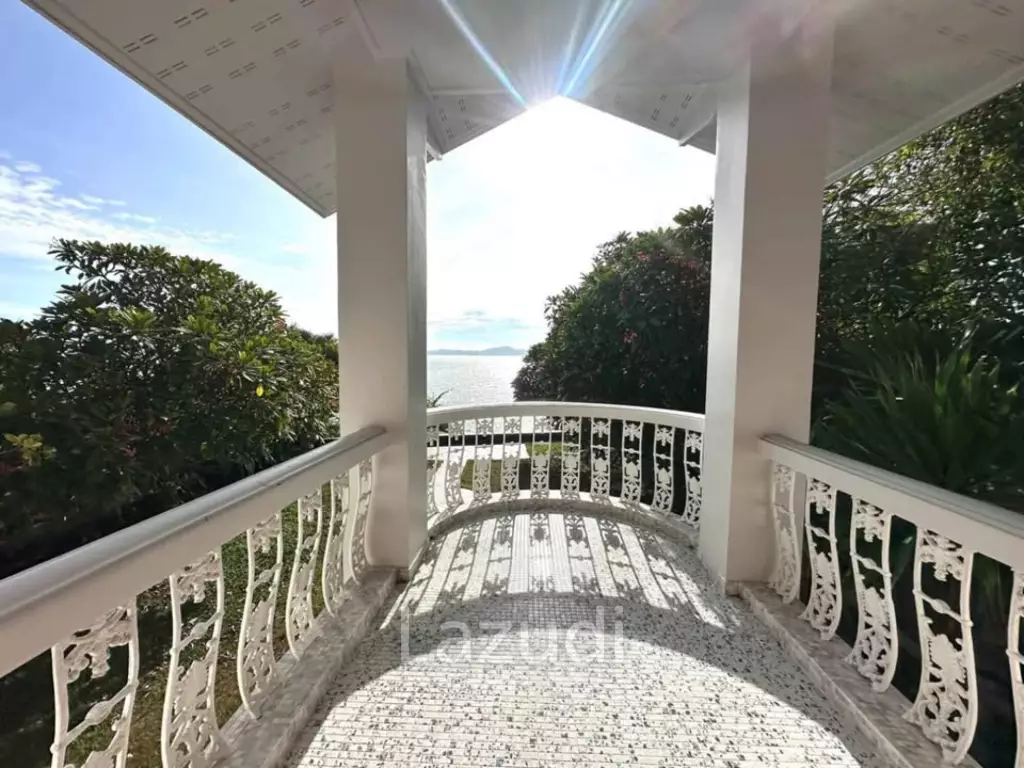 3 Beds 3 Baths 800 SQ.M. House In Pratumnak Hill