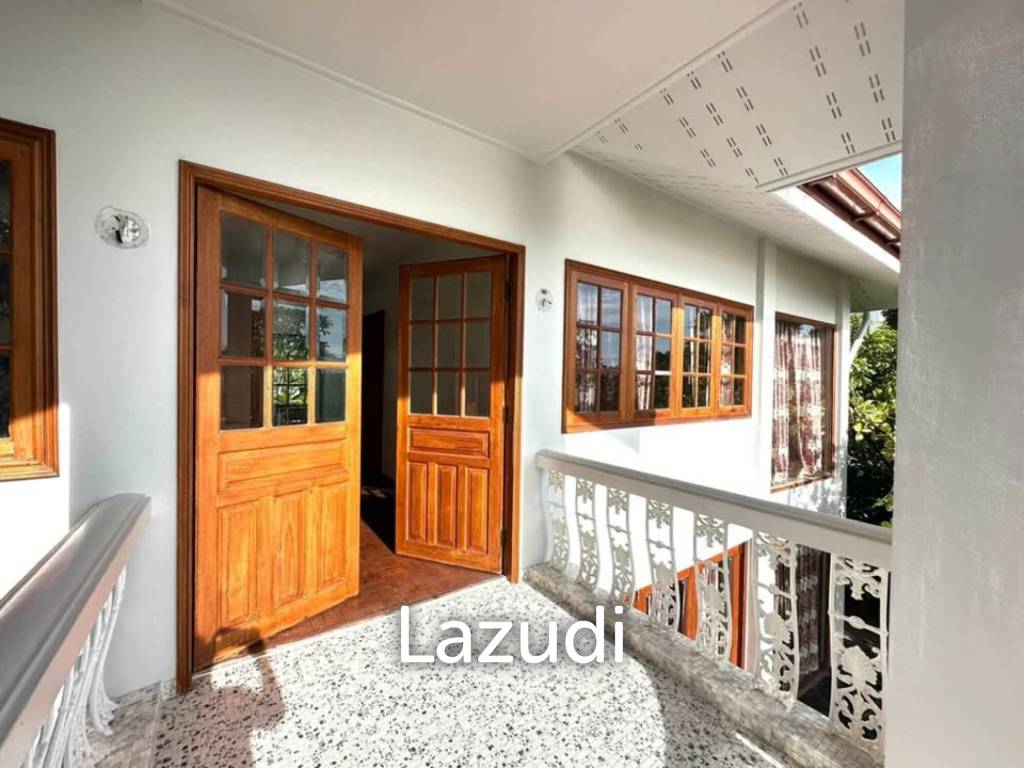 3 Beds 3 Baths 800 SQ.M. House In Pratumnak Hill