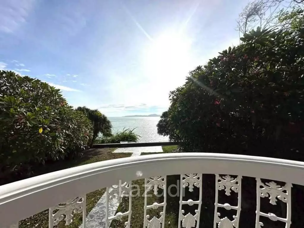 3 Beds 3 Baths 800 SQ.M. House In Pratumnak Hill