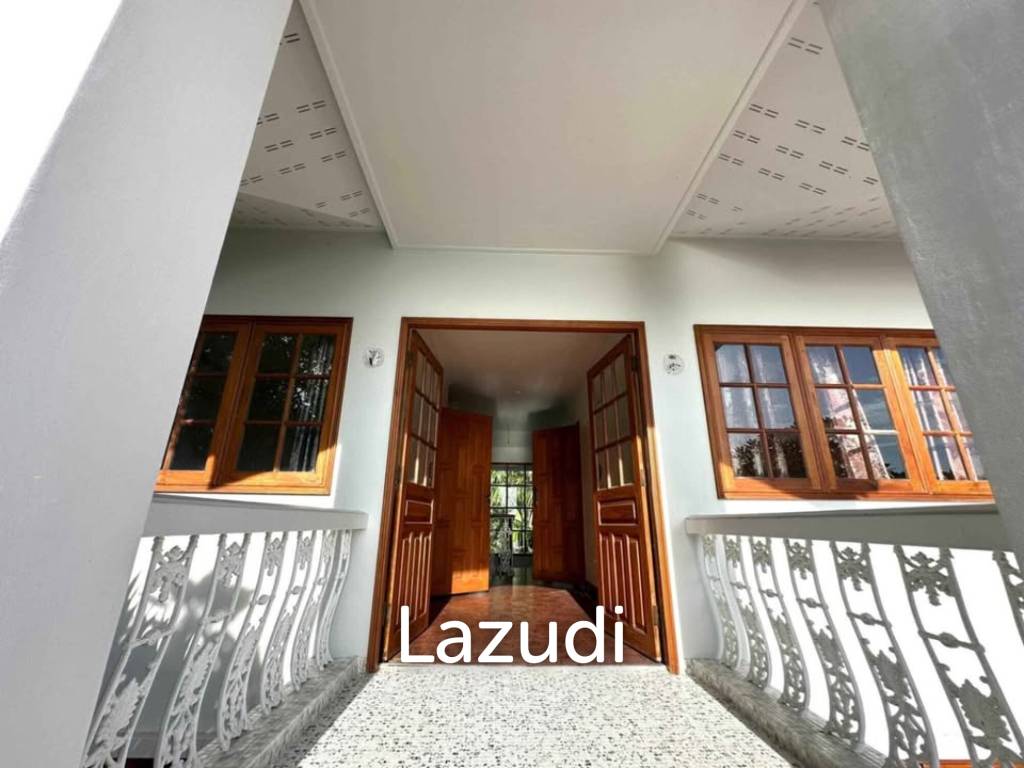 3 Beds 3 Baths 800 SQ.M. House In Pratumnak Hill