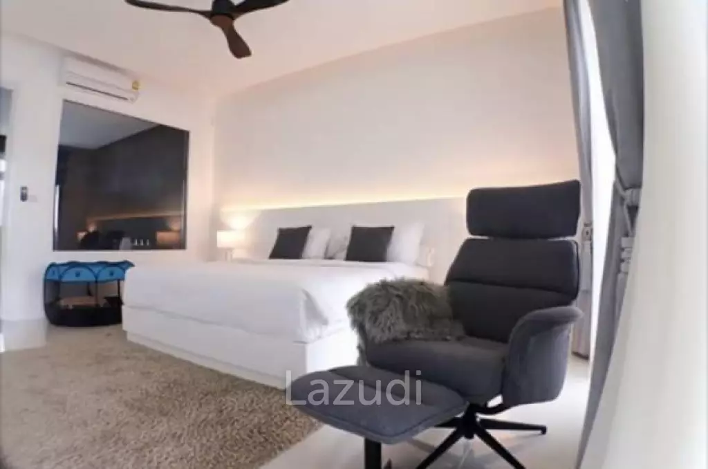 THE CLOUDS : Great Quality and Design 3 - 5 Bed Pool Villa.