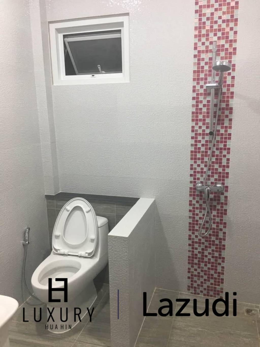 SOI 102: Pool villa, 4 bedroom, 4 bathroom Saltwater pool