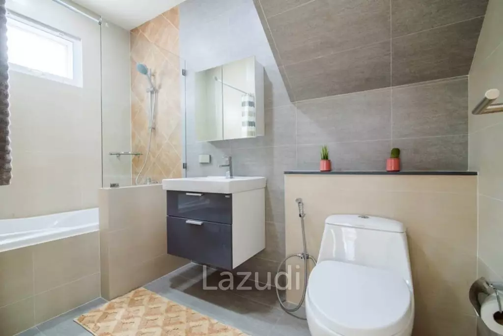 SOI 102: Pool villa, 4 bedroom, 4 bathroom Saltwater pool