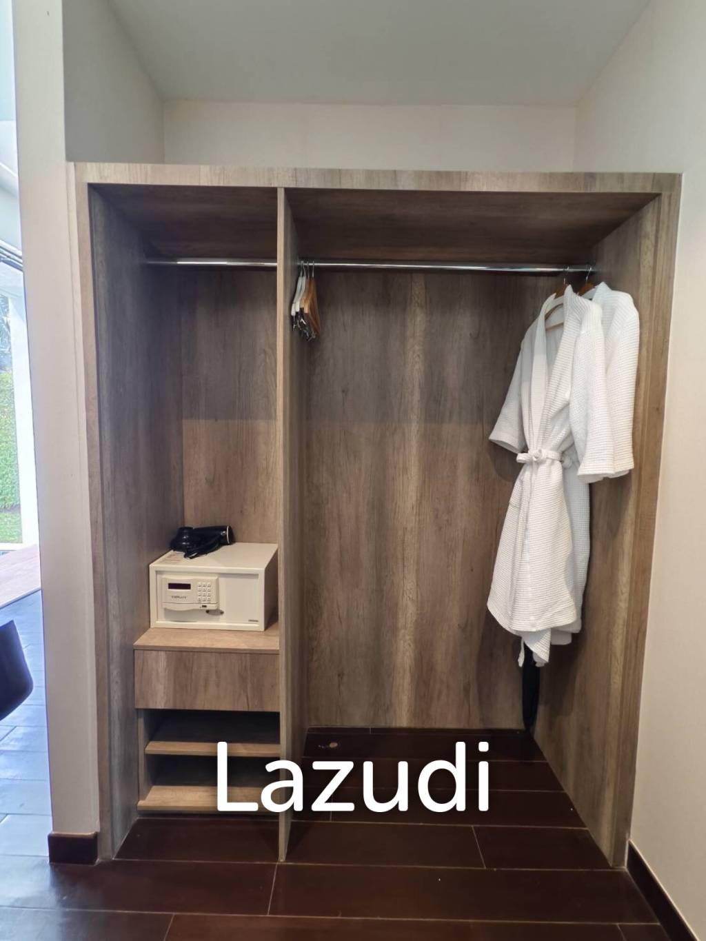 520 ตร.ม 3 เตียง 4 อาบน้ำ วิลล่า For ขาย & เช่า