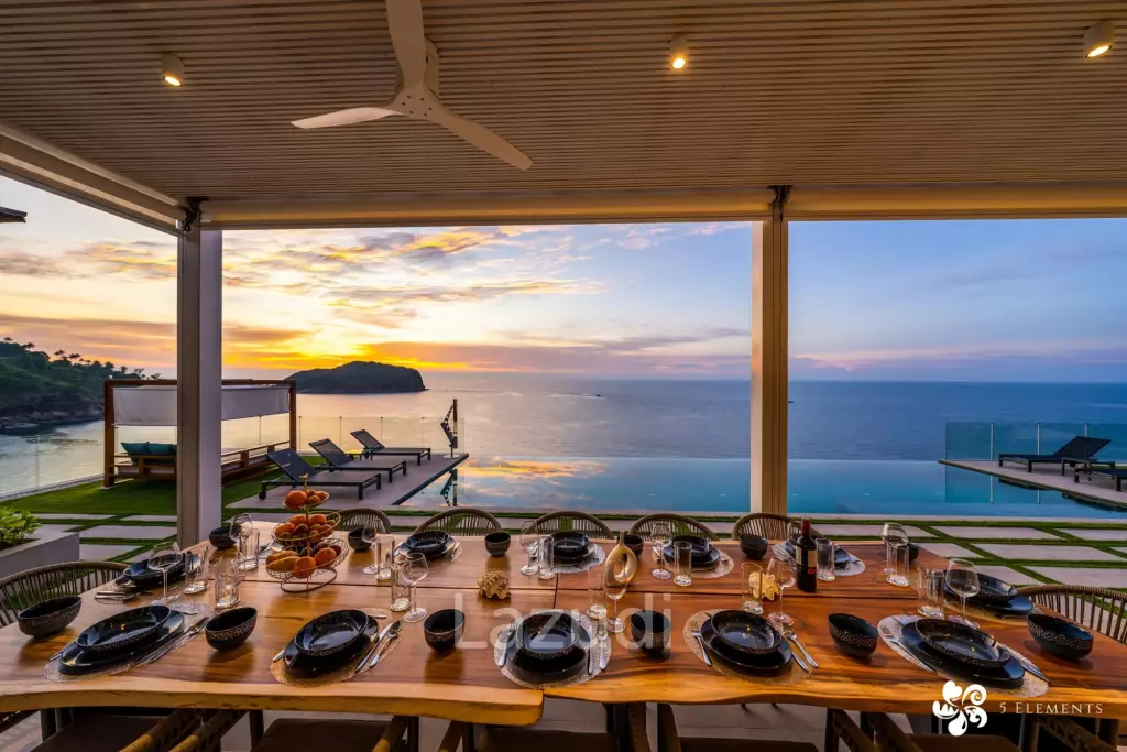 FRONT OCEAN  6 BEDROOM MANSION  A Sanctuary of Sea  and Sky
