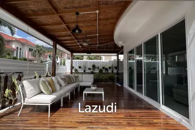 Newly Renovated 6-Bed Family Home with Pool