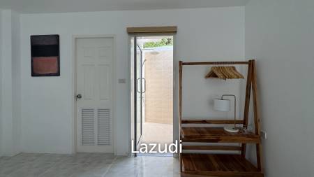 Newly Renovated 6-Bed Family Home with Pool