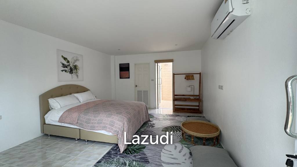 Newly Renovated 6-Bed Family Home with Pool