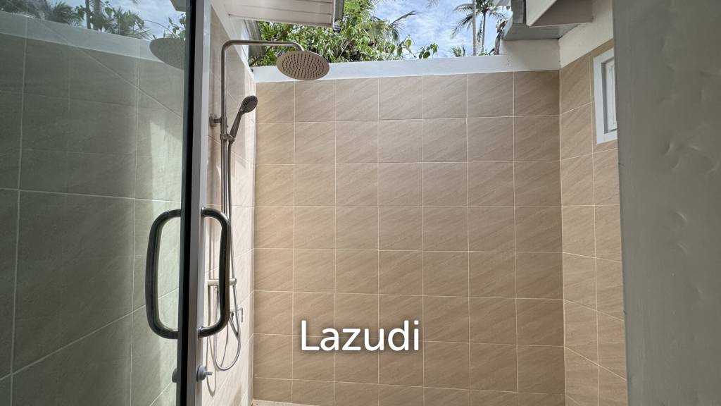 Newly Renovated 6-Bed Family Home with Pool