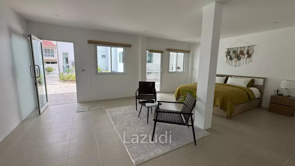 Newly Renovated 6-Bed Family Home with Pool