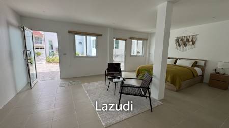 Newly Renovated 6-Bed Family Home with Pool