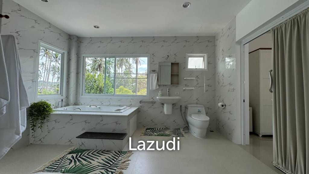 Newly Renovated 6-Bed Family Home with Pool