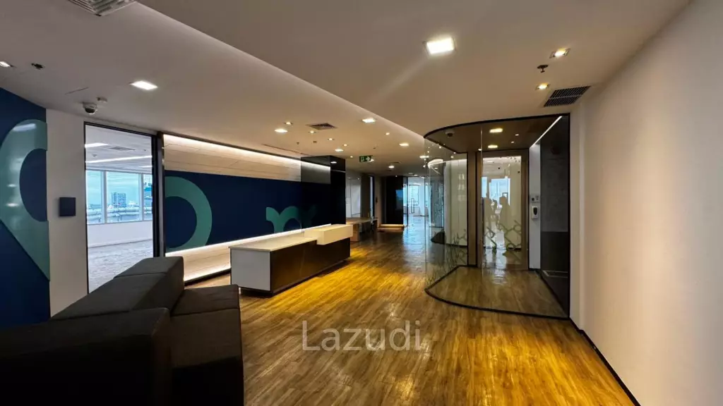 Spacious Office at All Seasons Place Bangkok