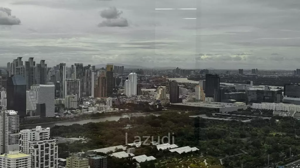 Spacious Office at All Seasons Place Bangkok