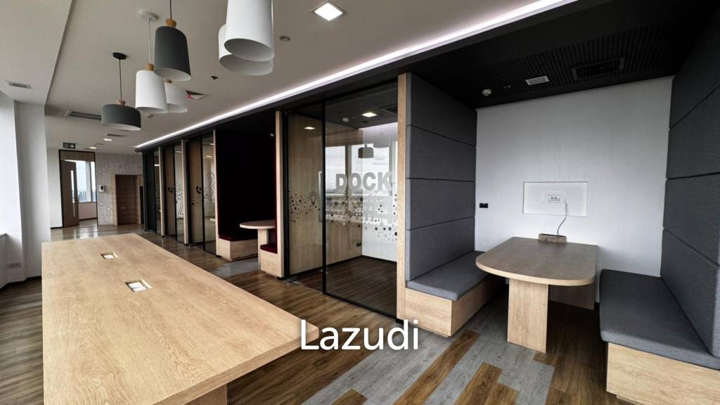 Spacious Office at All Seasons Place Bangkok