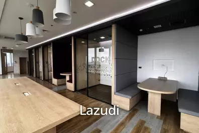 Spacious Office at All Seasons Place Bangkok