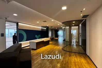 Spacious Office at All Seasons Place Bangkok