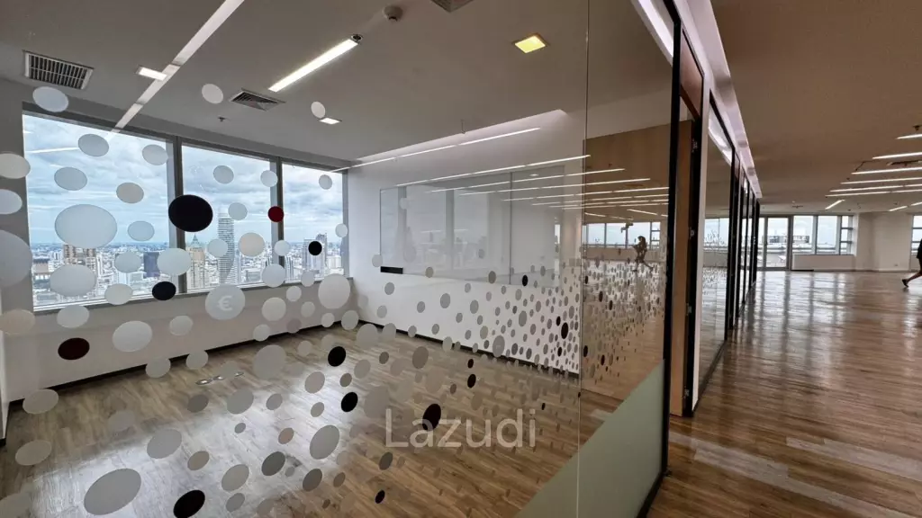 Spacious Office at All Seasons Place Bangkok