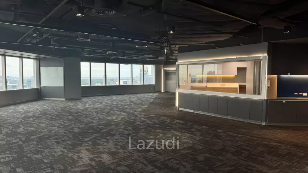 Spacious Office at All Seasons Place Lumphini