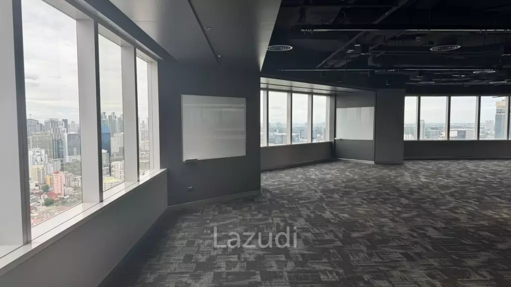 Spacious Office at All Seasons Place Lumphini
