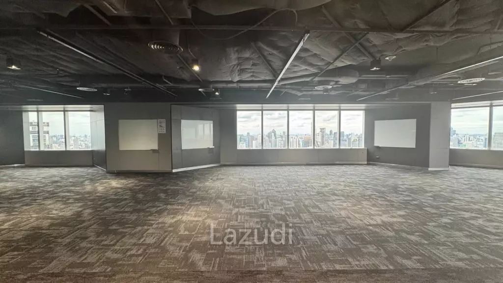Spacious Office at All Seasons Place Lumphini